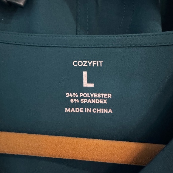 Teal V-Neck Scrub Set - Picture 3 of 8